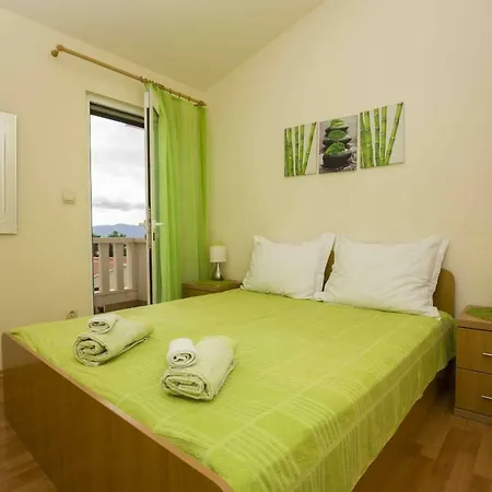 Apartment Sani Bol
