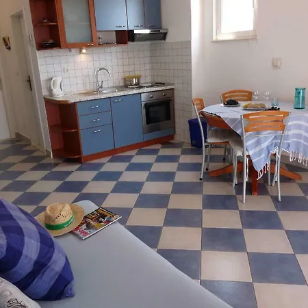 Apartment Sani Bol