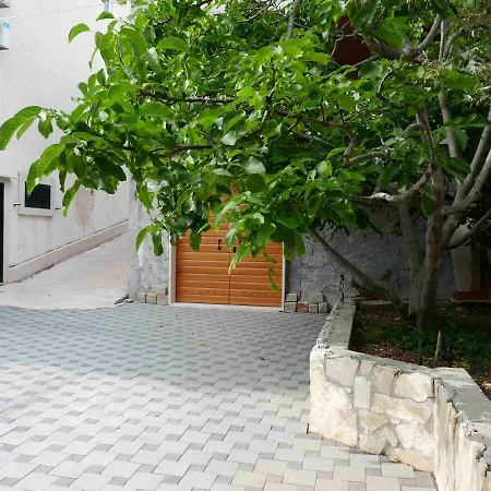 Apartment Sani *